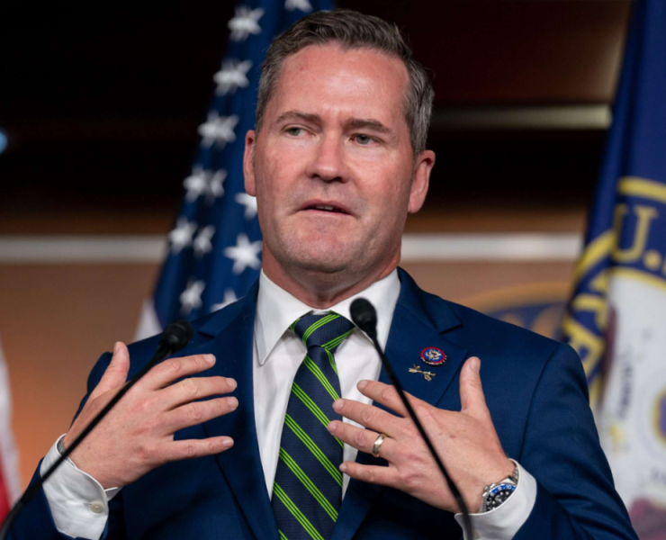 Renuncia asesor de Seguridad Nacional de Donald Trump