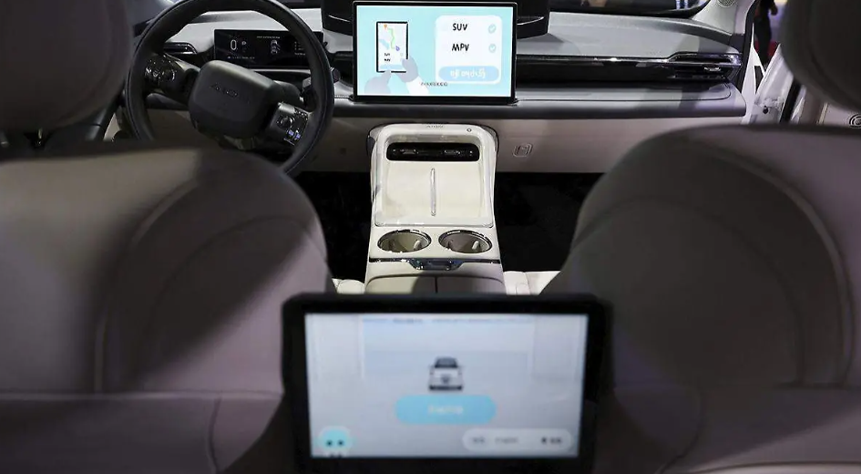 ¿Qué implica que Uber lanza robotaxis?