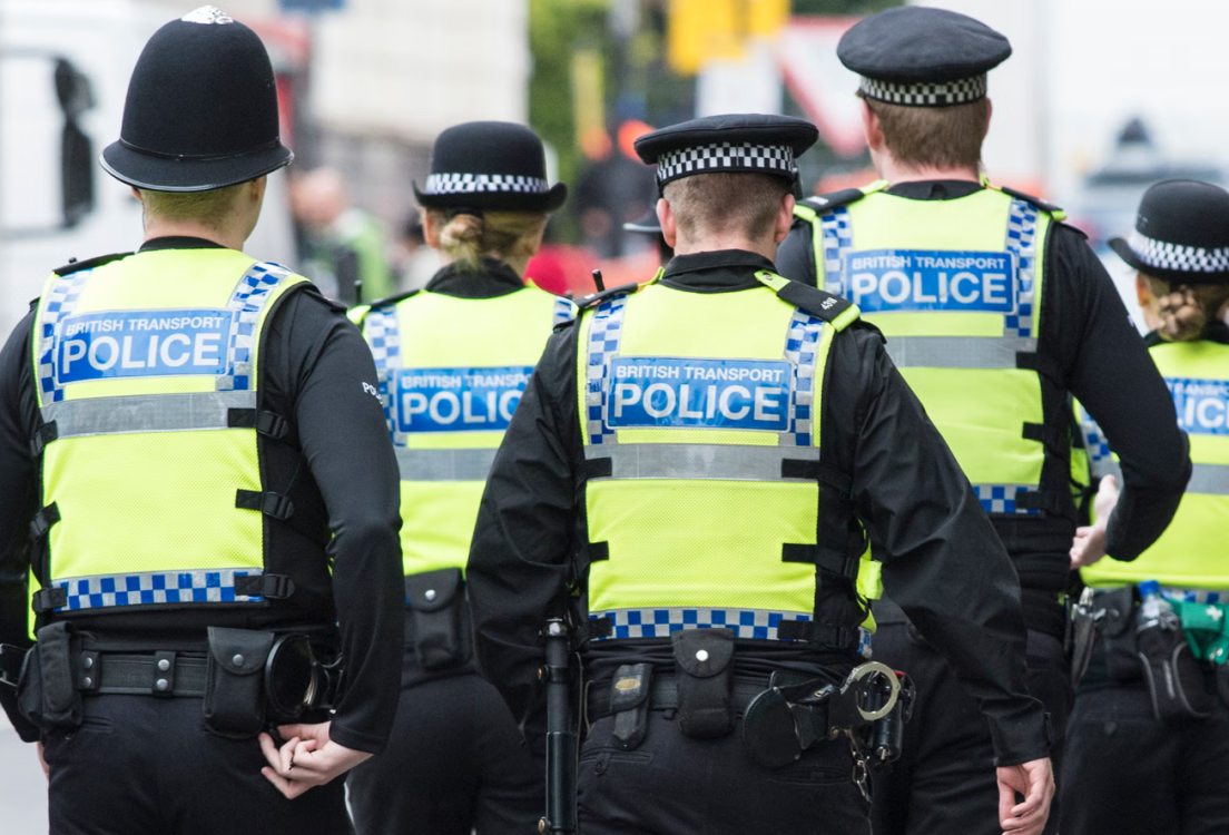policía británica arresta a iraníes por un supuesto complot
