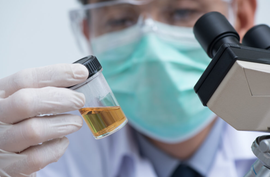 Innovación y prevención médica en baños públicos