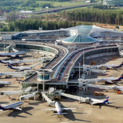 ¡Alerta! Cierran los aeropuertos de Moscú por ataque masivo de drones