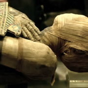 ¡Increíble hallazgo! Arqueólogos encuentran momia en la basura peruana