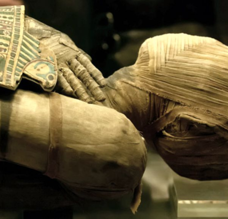 ¡Increíble hallazgo! Arqueólogos encuentran momia en la basura peruana