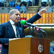 Primer ministro de Pakistán celebra victoria sobre Cachemira