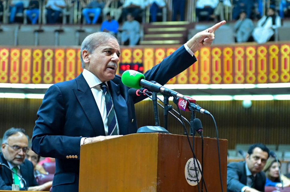 Primer ministro de Pakistán celebra victoria sobre Cachemira