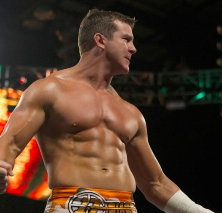 Excampeón de la WWE podría ir preso 45 años por fraude