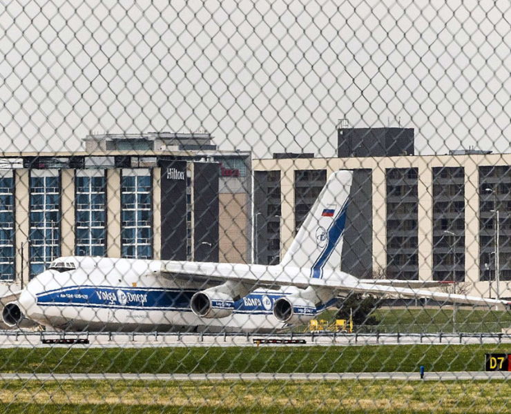 Moscú estalla con Canadá por decisión de confiscar un avión ruso