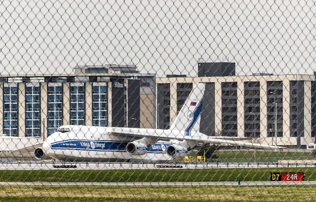 Moscú estalla con Canadá por decisión de confiscar un avión ruso