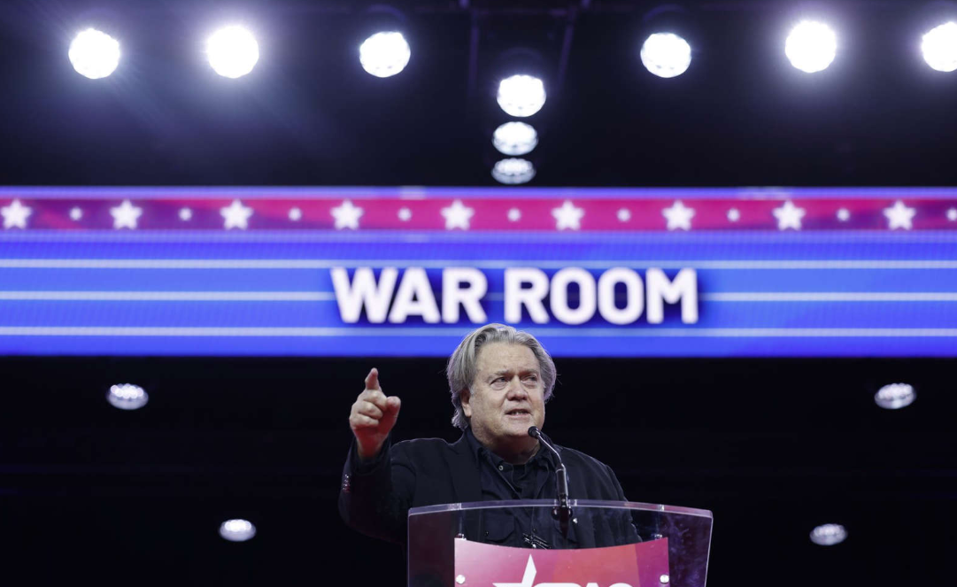 MAGA contra el Vaticano: La reacción de Steve Bannon