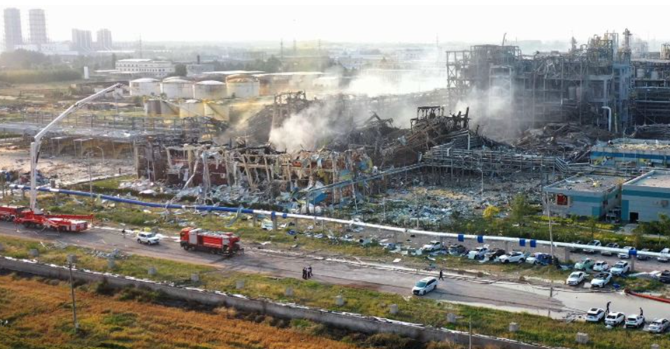Explota una planta química en China dejando varios heridos y desaparecidos