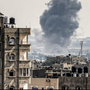 Israel bombardea centro de Ayuda humanitaria en Gaza. Una guerra sin misericordia