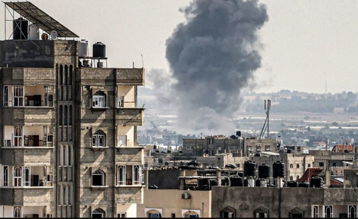 Israel bombardea centro de Ayuda humanitaria en Gaza. Una guerra sin misericordia