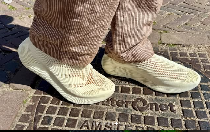 ¡Adidas lanza unos tenis impresos en 3D que revolucionan el calzado deportivo!