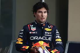 El asiento de piloto en Cadillac F1 sigue vacante, y todos los reflectores apuntan a Checo Pérez como uno de los principales candidatos para ocuparlo en 2026.