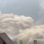 Colapso de glaciar destruye pueblo suizo