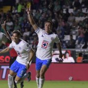 Cruz Azul con pie y medio en semifinales tras golazos inolvidables