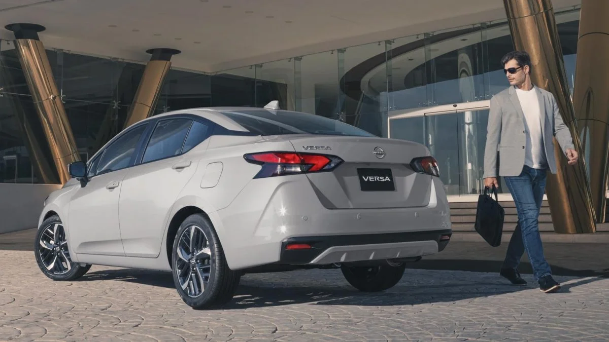 Cuánto cuesta el Nissan Versa 2025