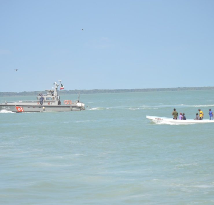 Pescadores ribereños deben respetar la veda del camarón