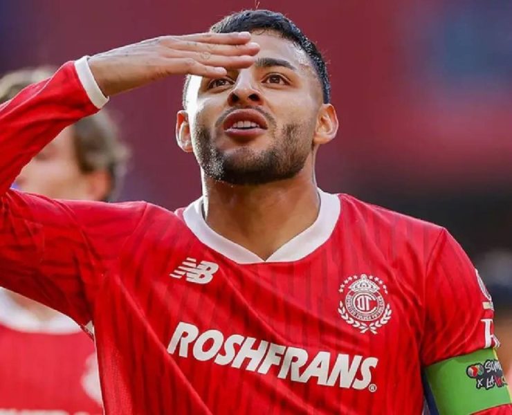 De la mano de Alexis Vega Toluca avanzó y eliminó a Monterrey