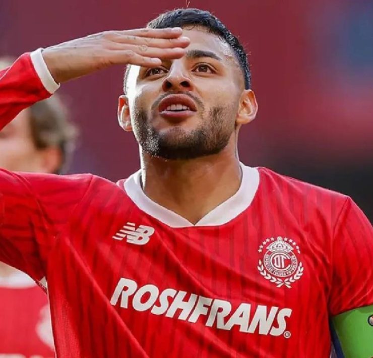 De la mano de Alexis Vega Toluca avanzó y eliminó a Monterrey