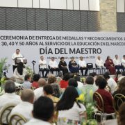 ¡Revolución educativa! Díaz Mena afirma que el magisterio transformará Yucatán