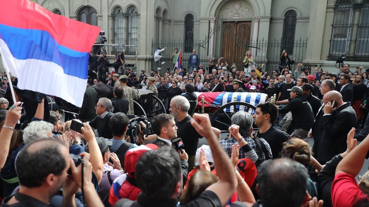 El velorio de un líder inolvidable en el corazón del Parlamento