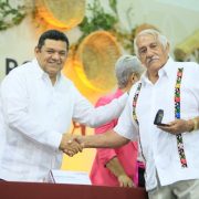 Reconocen a docentes tabasqueños