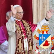 Significado del escudo del Papa León XIV