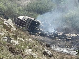 En el accidente se vieron involucrados una pipa, una camioneta y un autobús