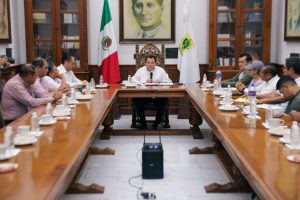 El gobernador de Yucatán sostuvo una reunión de cuatro horas y media con integrantes de la CNTE