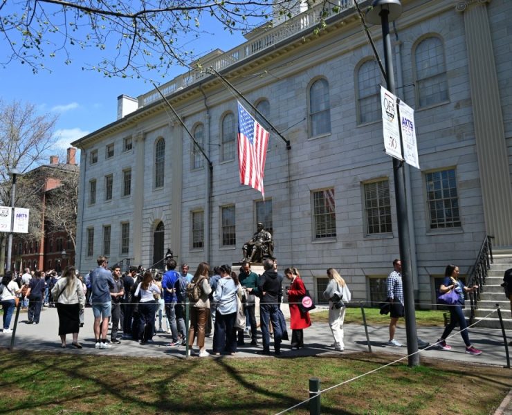 Gobierno de Trump impide a Harvard