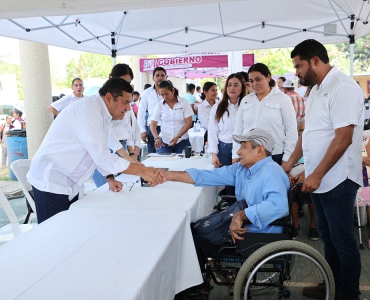 Habitantes de Alcalde Mayor en Macuspana