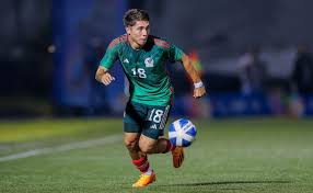El lateral derecho ex de Cruz Azul, no está contemplado con la Selección Mexicana, debido a su problema legal en Dinamarca.
