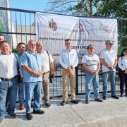 Jubilación digna pide la UNTyPP a PEMEX en manifestación