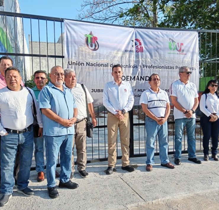 Jubilación digna pide la UNTyPP a PEMEX en manifestación