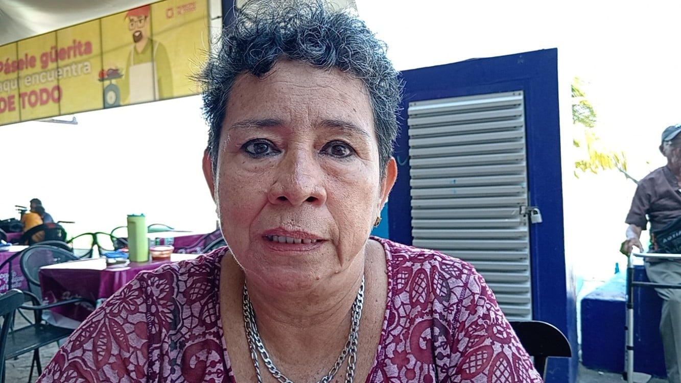 Mujer de la tercera edad pide apoyo a la gobernadora Layda