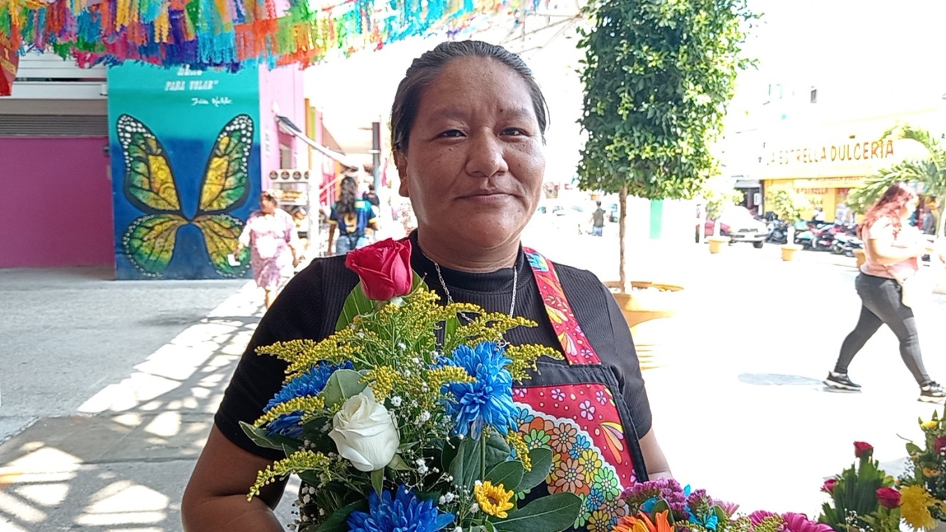 Floristas cifran esperanzas de ventas el día de mañana