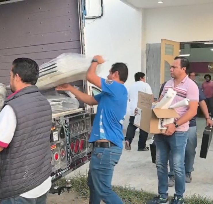 La Junta Distrital 02 del INE Campeche distribuyen paquetes electorales en casillas