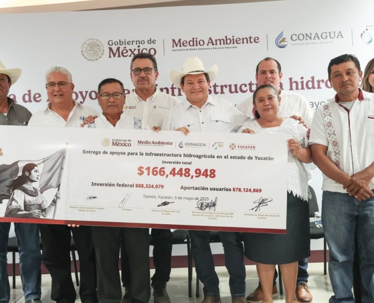 Joaquín Díaz Mena encabezó la entrega de apoyos para infraestructura hidroagrícola aportados por la Conagua