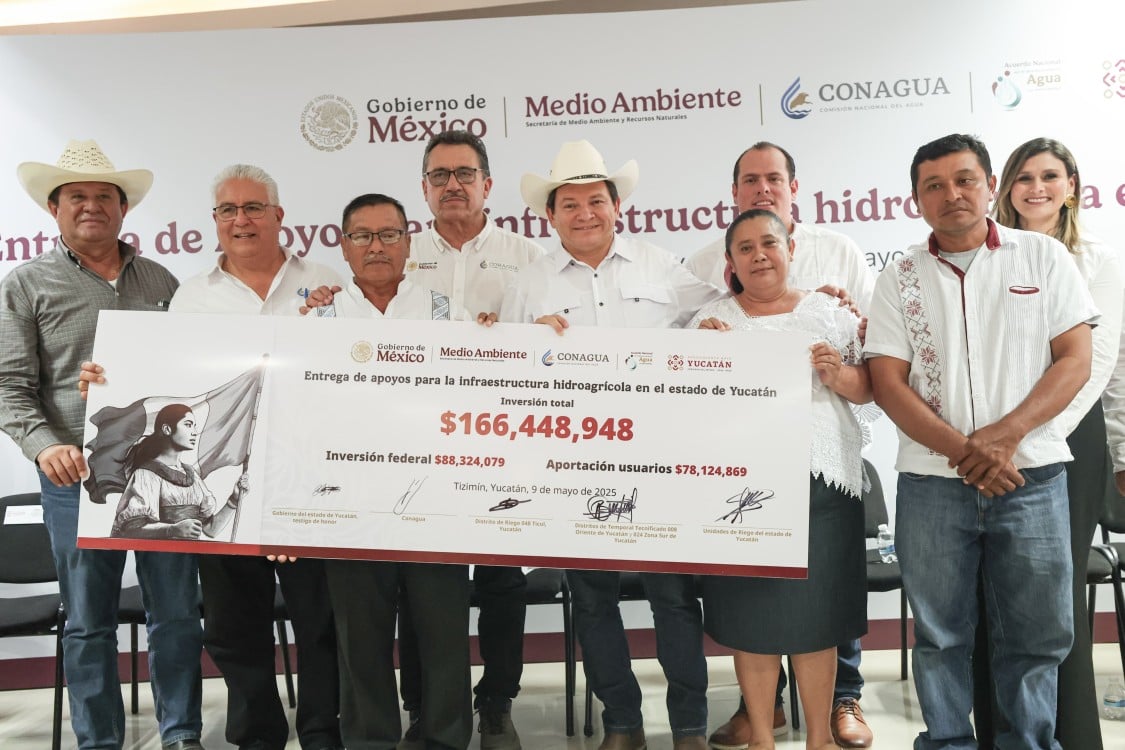 Joaquín Díaz Mena encabezó la entrega de apoyos para infraestructura hidroagrícola aportados por la Conagua