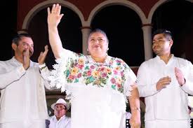 La ex Presidenta Municipal de Muna, María Eloísa Castro Contreras, también está en la lista, de 50 ex Alcaldes con sospecha de desviar recursos millonarios.