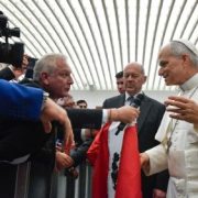 Papa León XIV llama a periodistas a ejercer un periodismo ético y comprometido con la dignidad humana