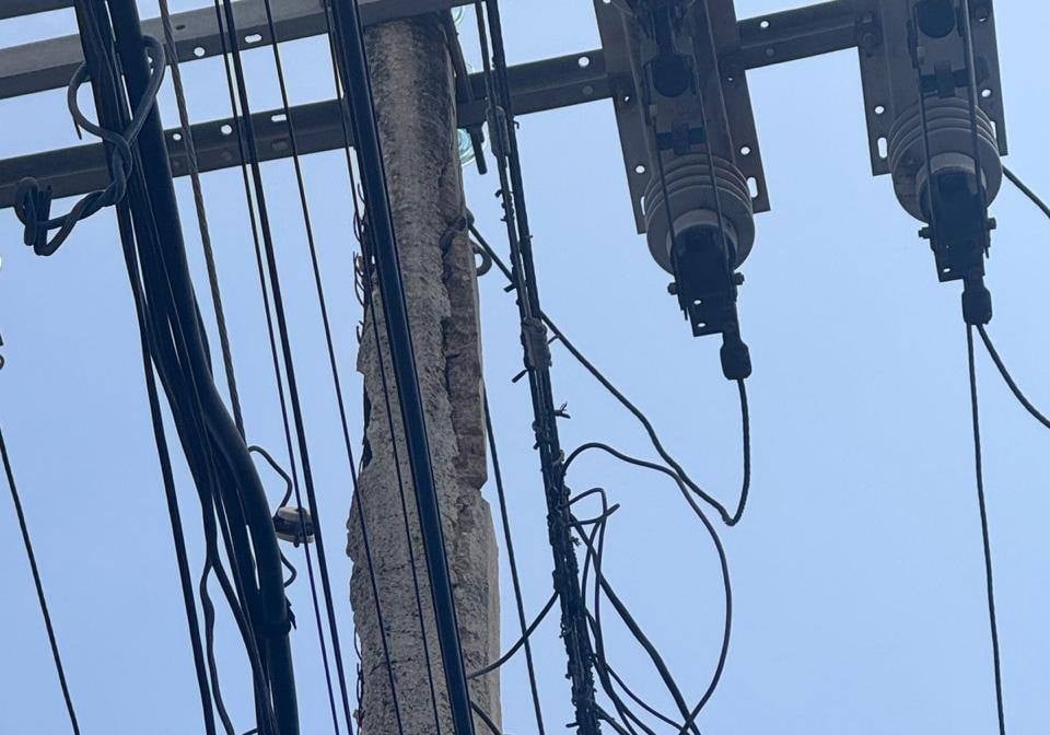 Aumenta número de postes de mazapán de la CFE