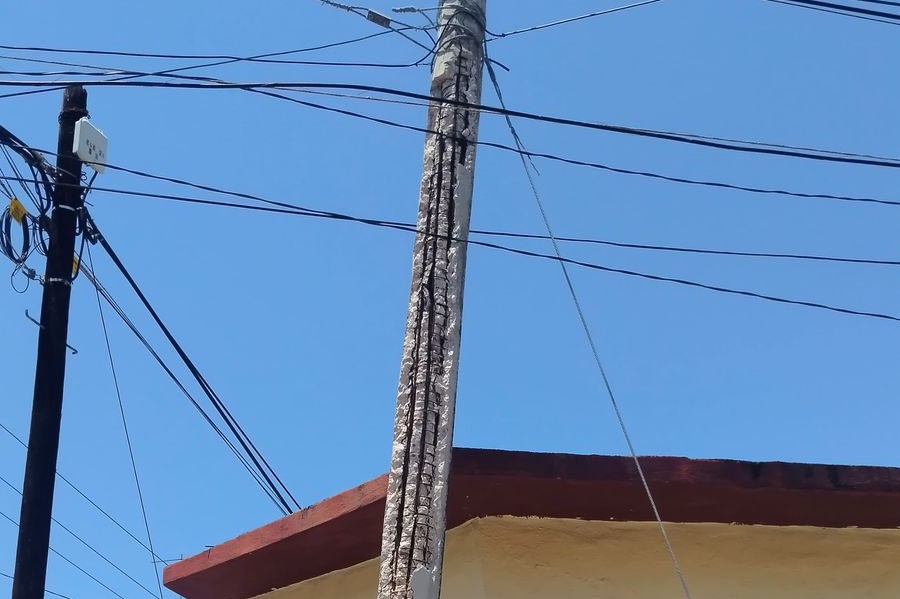 Aumenta número de postes de mazapán de la CFE