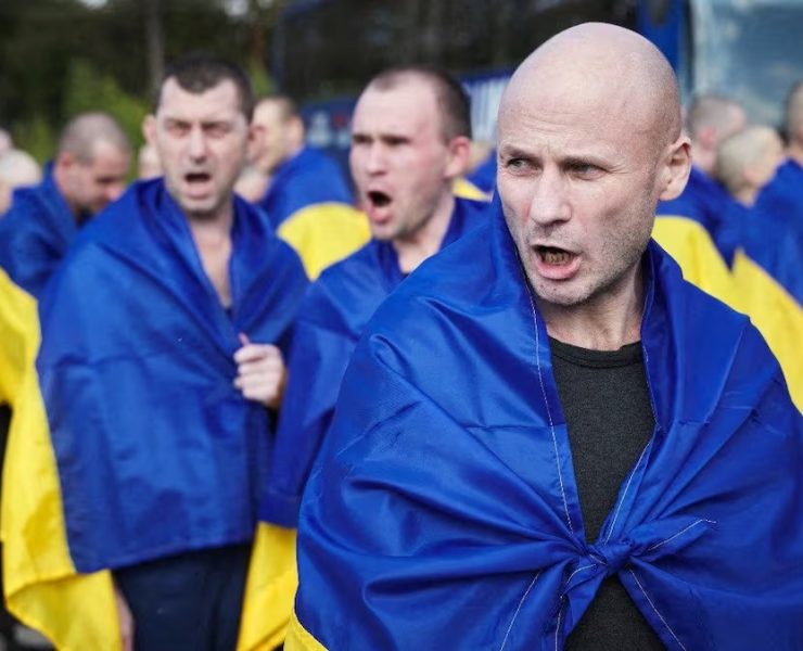 Ucrania y Rusia realizan histórico intercambio de prisioneros