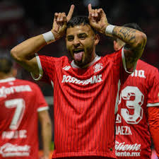 En la ida, la defensa del América, logró nulificar a Alexis Vega, que en el segundo tiempo no estuvo participativo a la ofensiva.