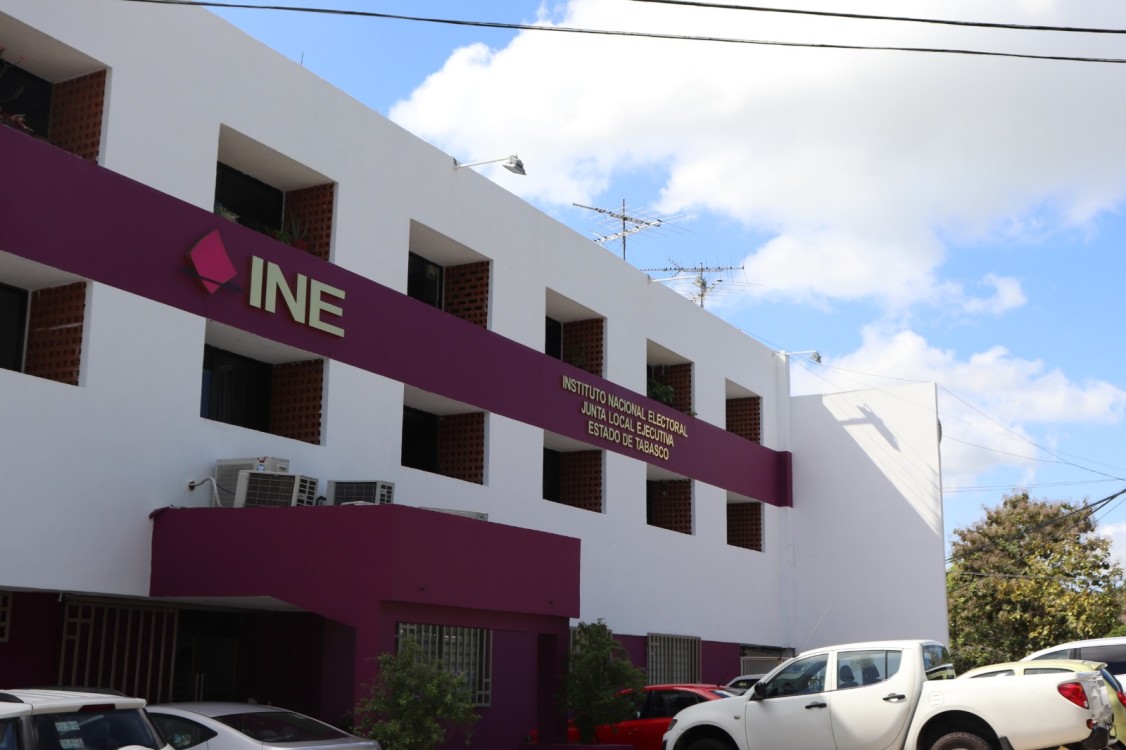 Verificará INE que aspirantes cumplan