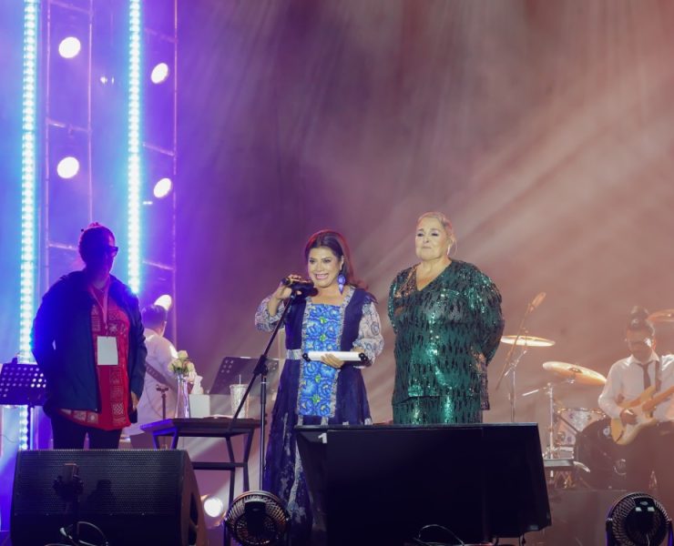 Lupita D’Alessio emociona a generaciones en su despedida desde el Zócalo: un homenaje a la fuerza femenina en la música