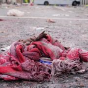 Arrestan a conductor por arrollar a fanáticos del Liverpool