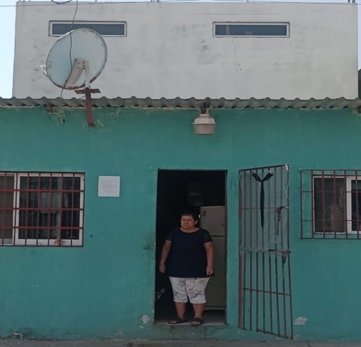 Mujer de la tercera edad clama justicia